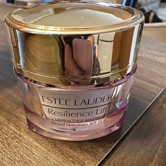 Estée Lauder resilience lift & revitalizing supreme bundle - Picture 3 of 4